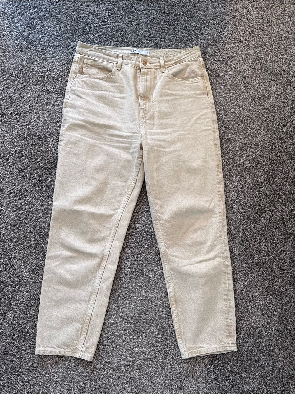 Zara High Rise Jeans in Light Beige